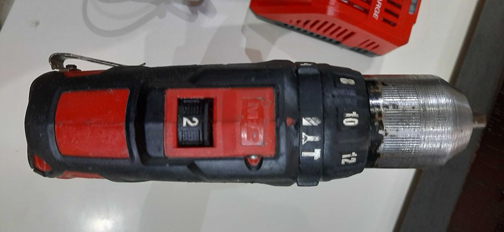 Milwaukee Autofiletanta cu percutie bormasina cu ciocan