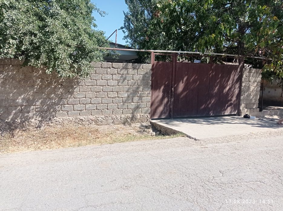 Учаска Сотилади 2 сотик Уй бор 12 сотик