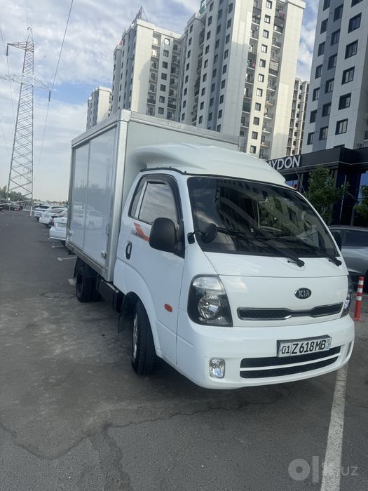 KIA BONGO 3  сотилади