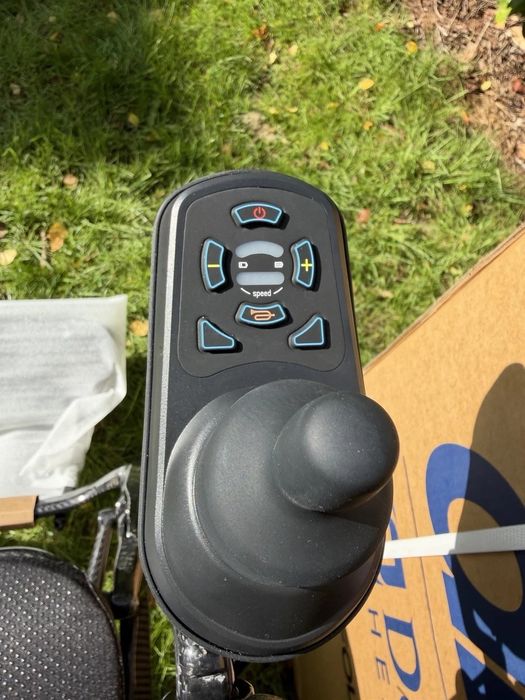 AirFold Carbon Power Wheelchair - Висок Клас Карбонова Акумулаторна