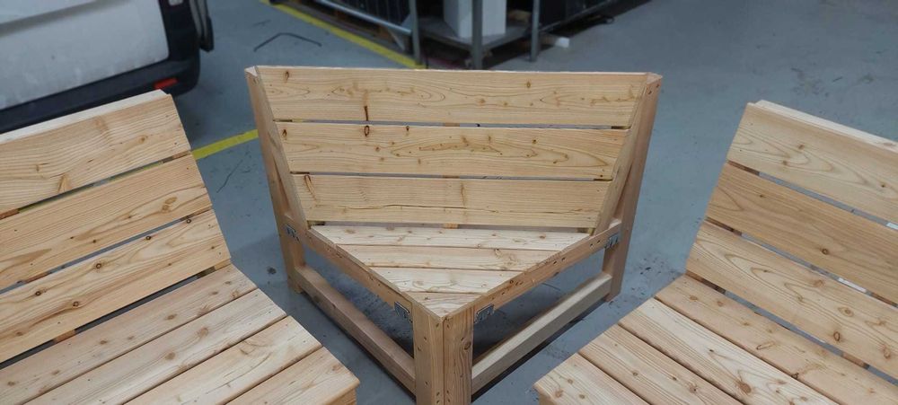 Градинска пейка за дома