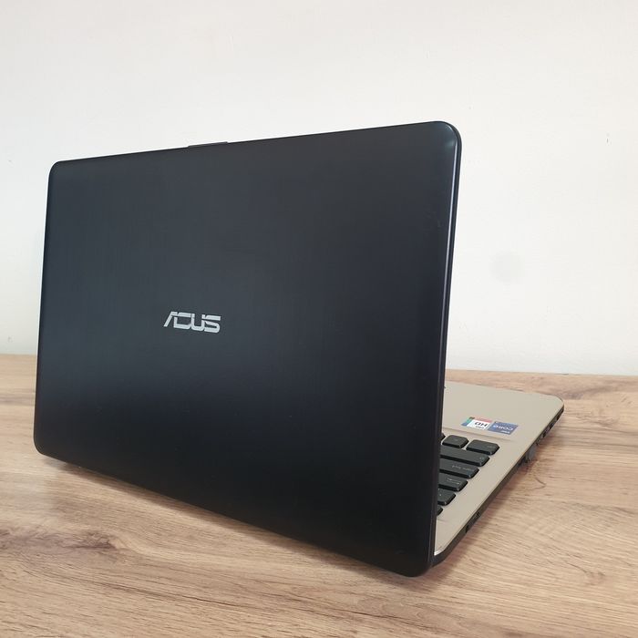 Офисной ноутбук Asus i3