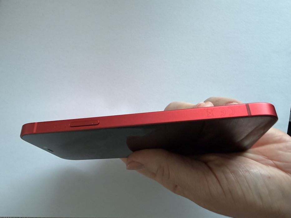 iPhone 12 Red 128gb + căști originale Apple si USB