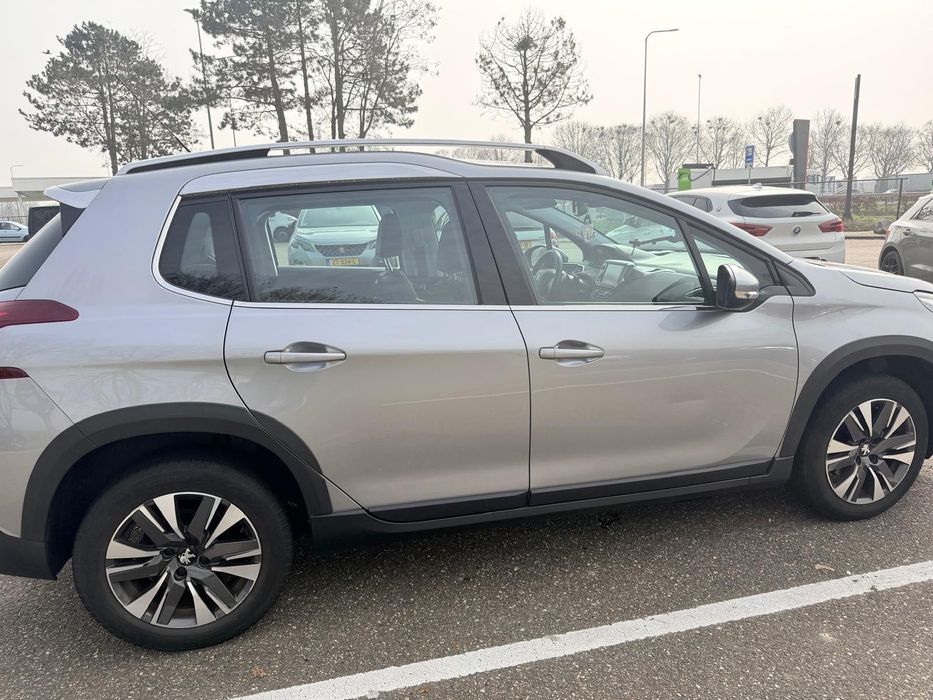Peugeot 2008 1.2 Benzina din 12/2016