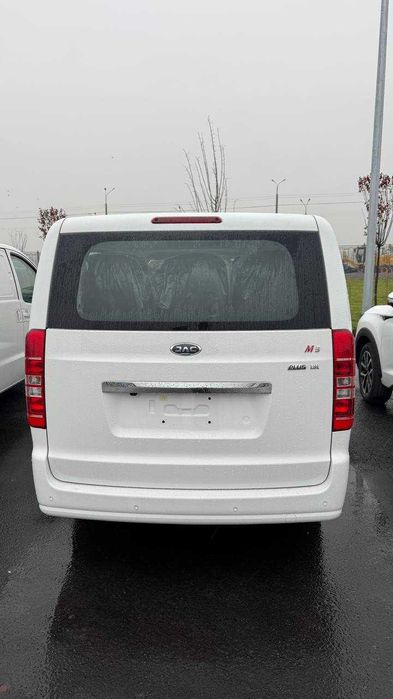 JAC M3 LUXE Miniven