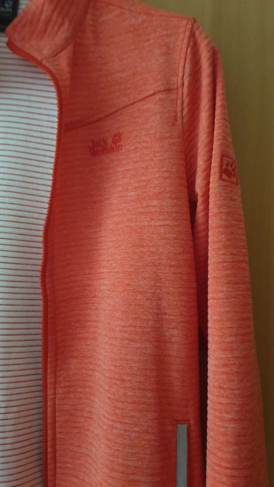 Jack Wolfskin Дамски спортен суичър+ Тениска за 60лв