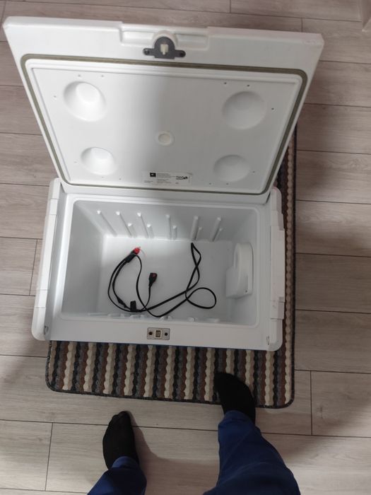 Lada frigorifica Coleman 12 v