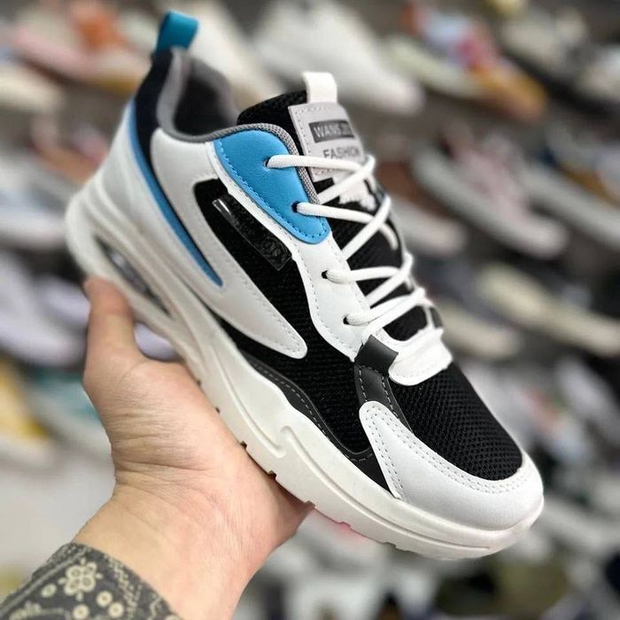 Кроссовки от производителя