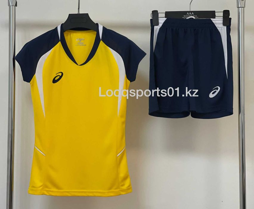 Женская волейбольная форма Asics скидки