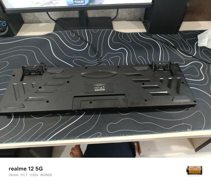 Продам клавиатуру