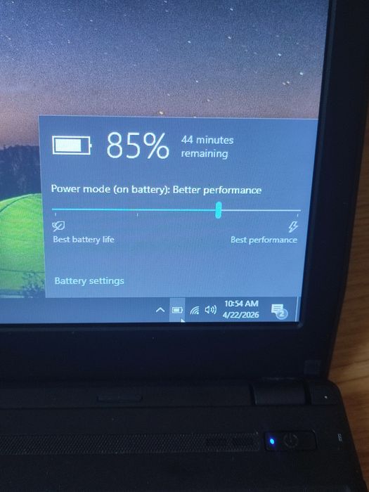 Laptop Fujitsu Siemens A514- i3-4005u/8gb RAM/ 320gb/ Baterie 2h