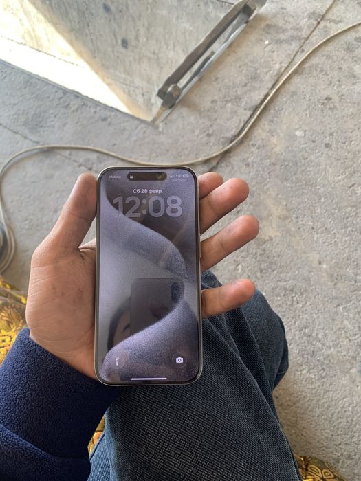 Iphone 15 pro 256 gb 2 sim kartali yomkst 80%telefon idyal holatda