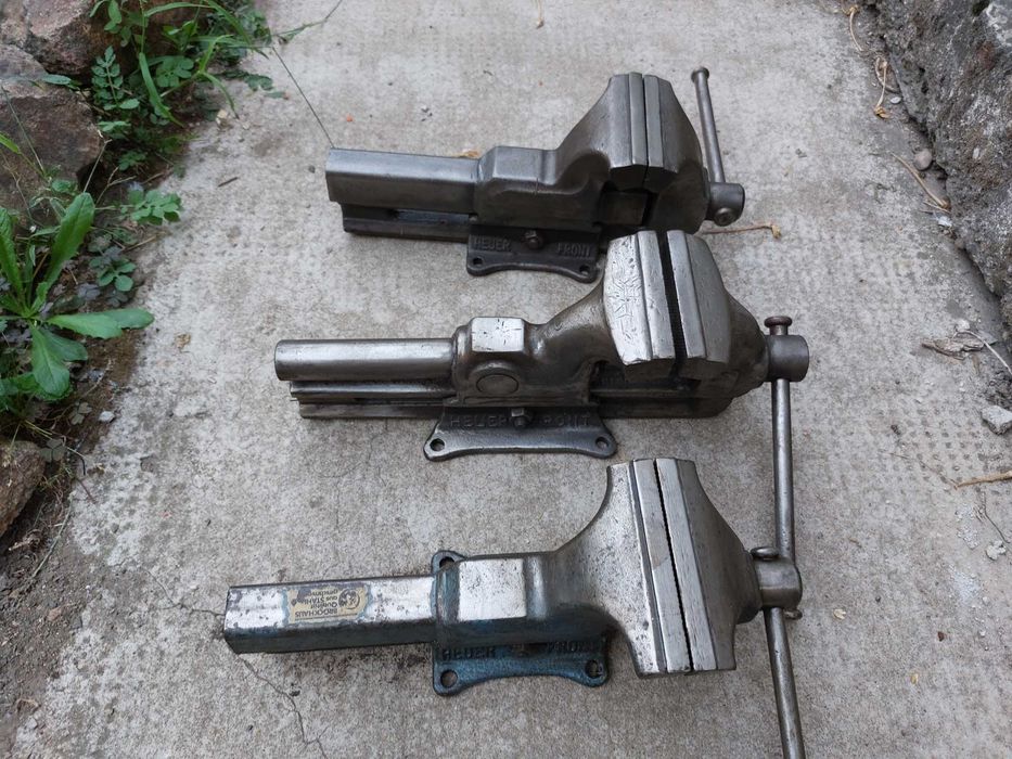 Menghina Heuer Front Veche