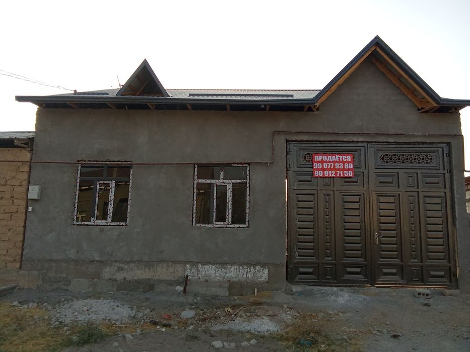 Zangiota bozsuv uchastka sotiladi