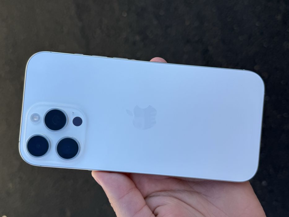 Iphone 16 pro max white