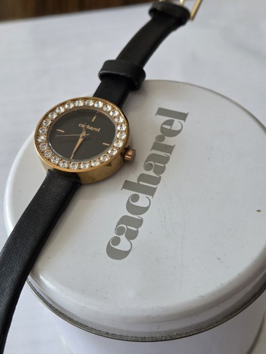 Дамски часовник CACHAREL
