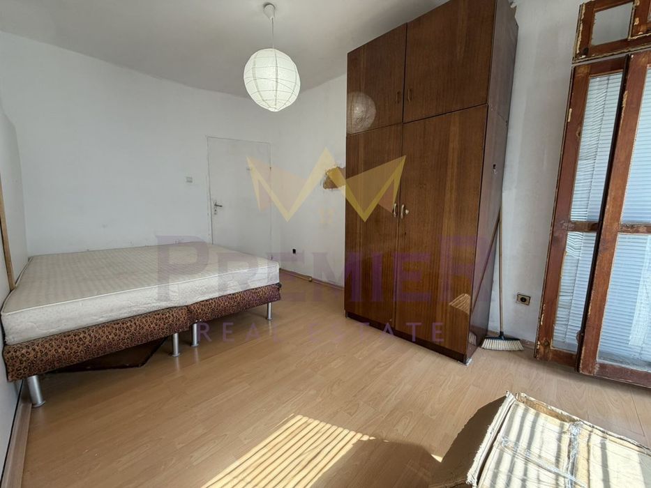 Продава се Двустаен апартамент в Варна, Погреби - 50 кв.м за 2100 €/кв.м - Снимка #3