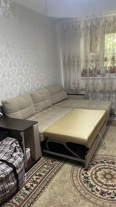 Диван универсальный,компактный.