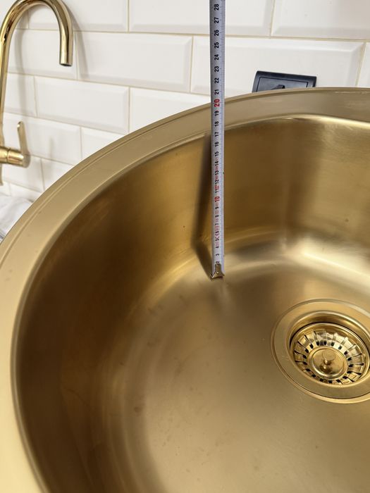 Мивка за кухня и смесител