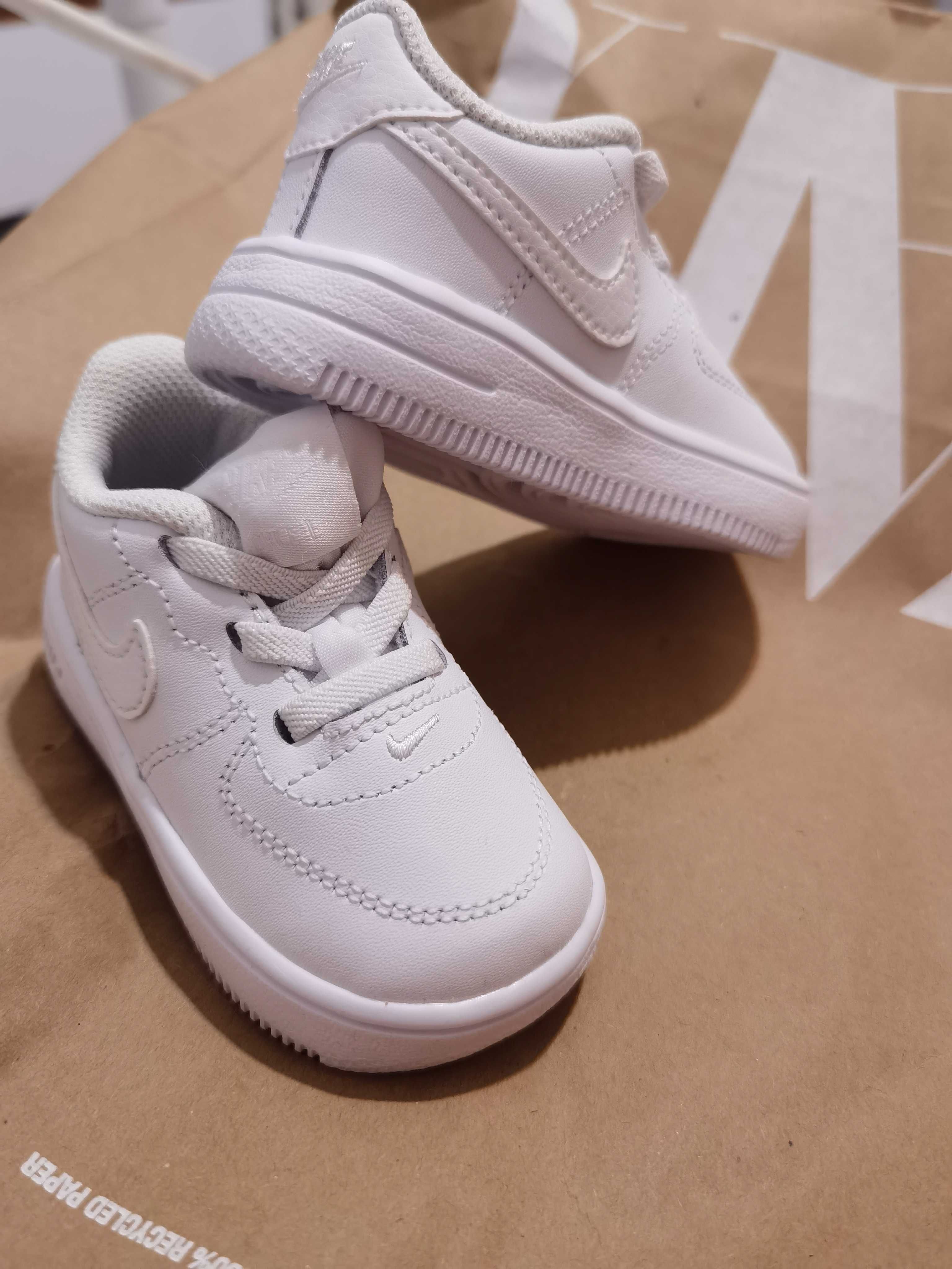 Nike bebe 21 sale