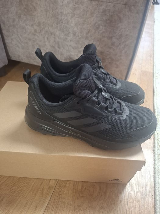 Кроссовки адидас оригинал