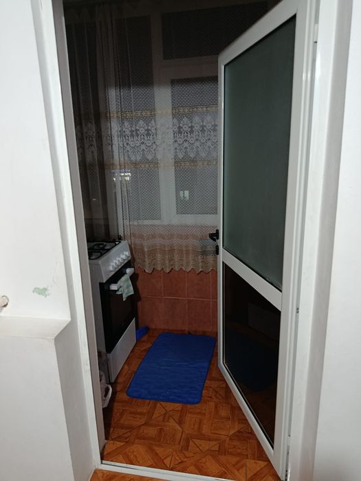 Vând sau schimb apartament cu 3 camere