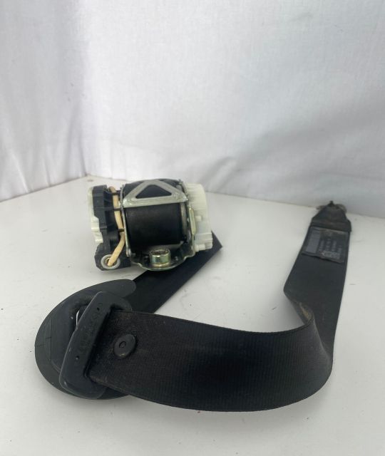 Centura siguranta  stanga fata 33042932h Volkswagen VW Passat B6