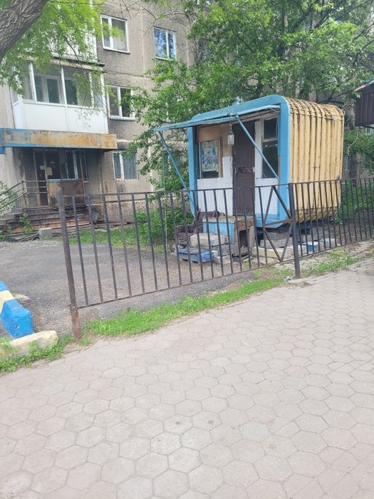 Продаётся металлический киоск