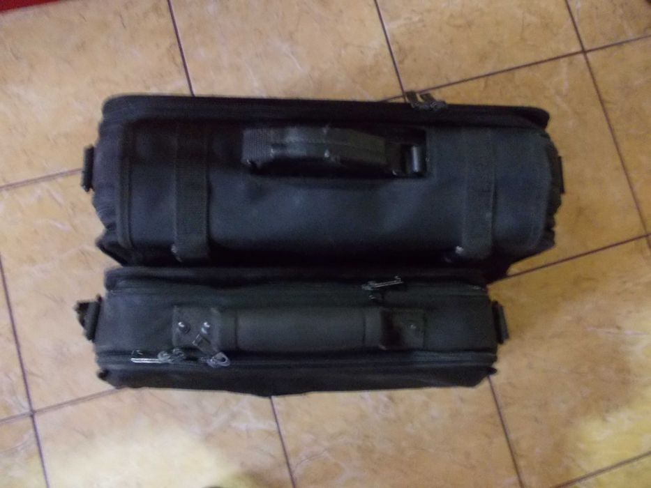 Monitoare ,Cooler pc,boxe Pc,si cabluri aferente ptr. monitoare si Pc