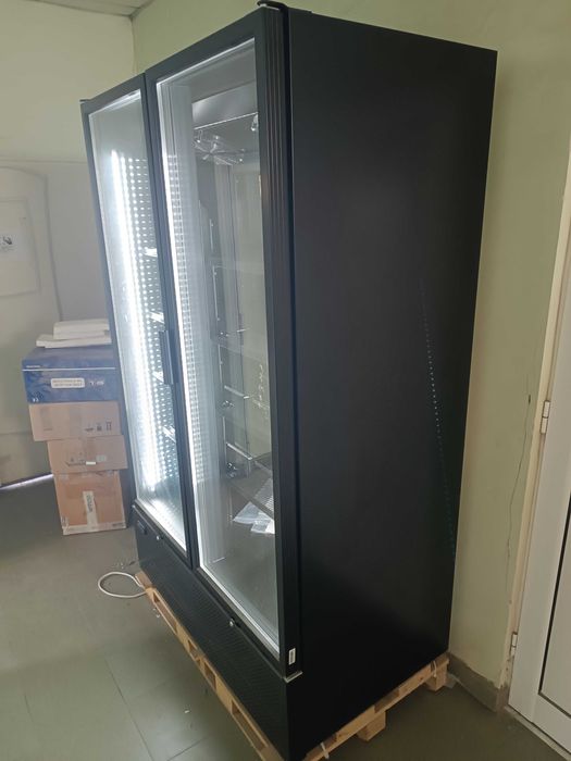 Вертикални хладилни витрини - нови налични на склад