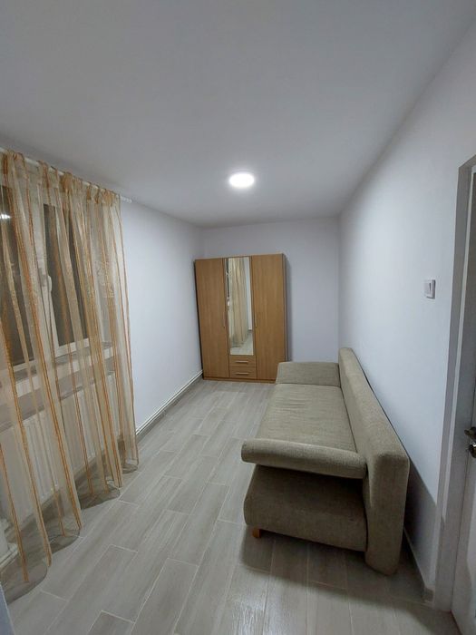 3 camere | Renovat complet | Mobilat & utilat | Lângă Colegiul „Mihail Sadoveanu” | Pod pe toată suprafața