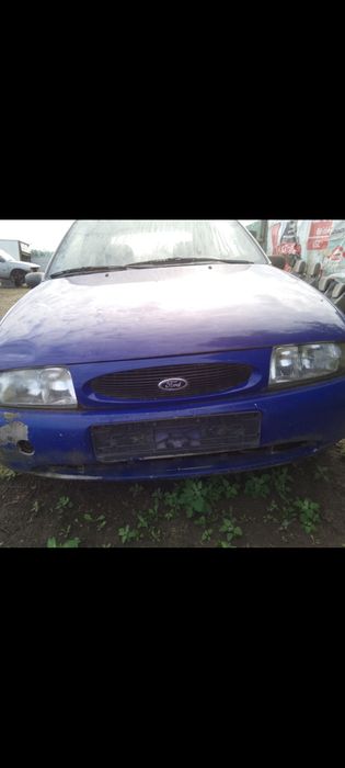 Dezmembrez Ford Fiesta 1.3 Benzina Anul 1998