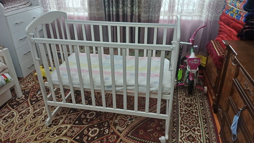 Детская кровать с матрасом