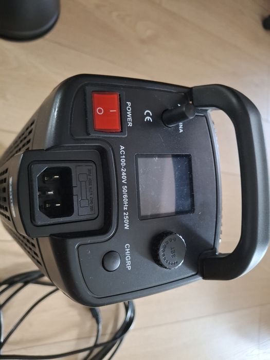 Lampa video LED Godox SL-200W