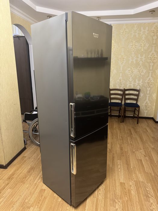 Продаётся холодильник Ariston