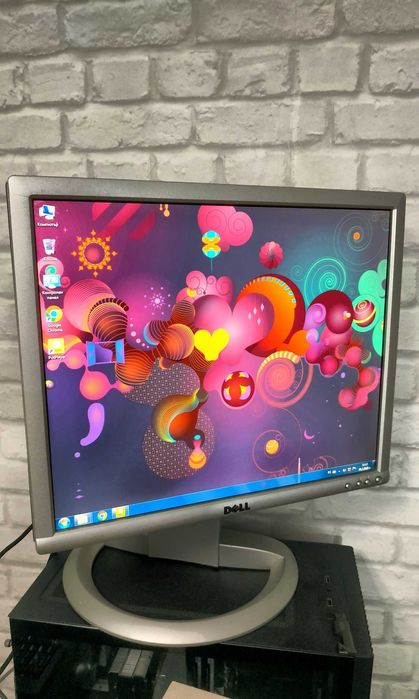 Компютърна конфигурация AMD + монитор DELL 1905