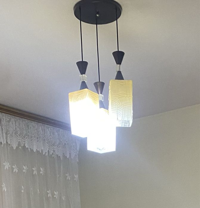 Люстры продаю в хорошем состоянии