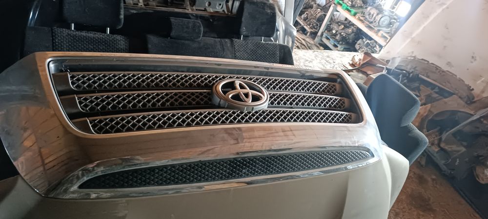 Капот с решеткой  на таёта тундра TOYOTA TUNDRA