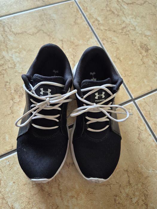 Adidasi Under Armour 37.5