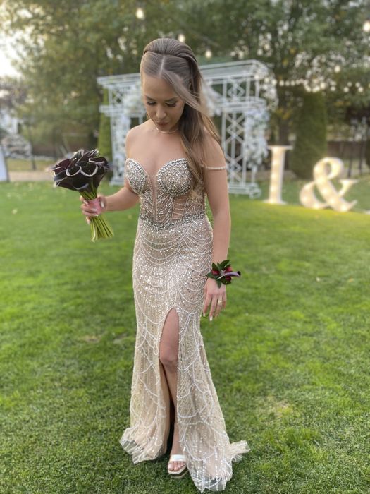 Rochie tip bijuterie