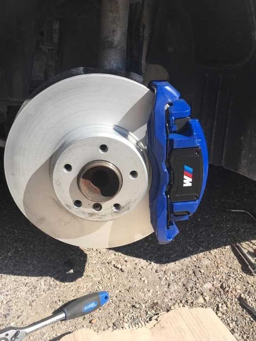 Colant Autocolant Emblema Sticker Etrier Etrieri Roti Jenti ALB BMW M