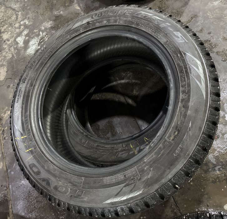 Зимние шины Toyo Observe GSi-5
