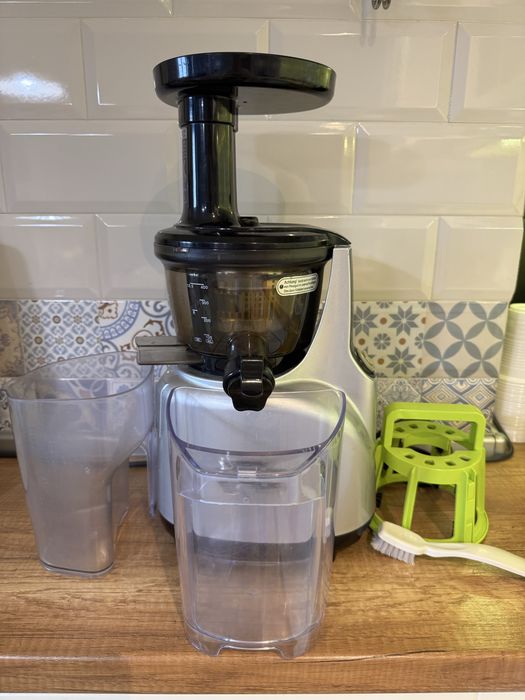 Kuvings Silent Juicer – бавнооборотна сокоизстисквачка Cold Press