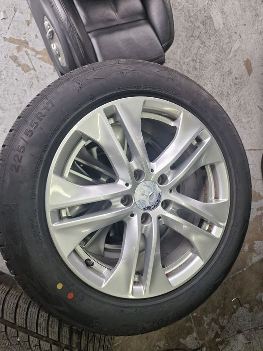 Гуми с Джанти за Mercedes E class w213 225/55 R17 Triangle 2025