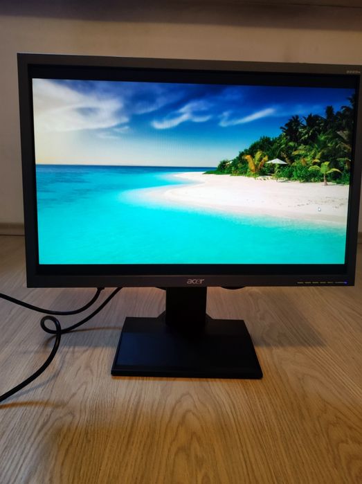 Монитор 22 инча Acer
