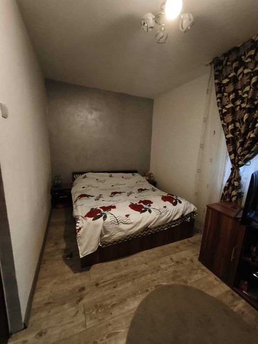 Vând apartament