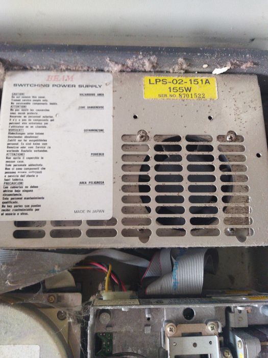 Стар компютър с монитор