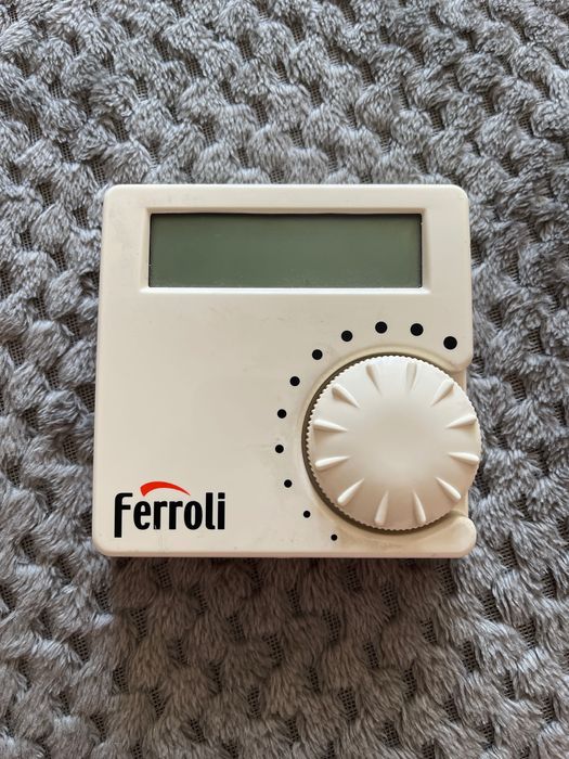 Termostat digital cu fir Ferroli FER9