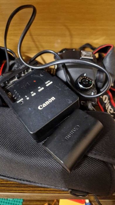 Фотоаппарат Canon "зеркалка"