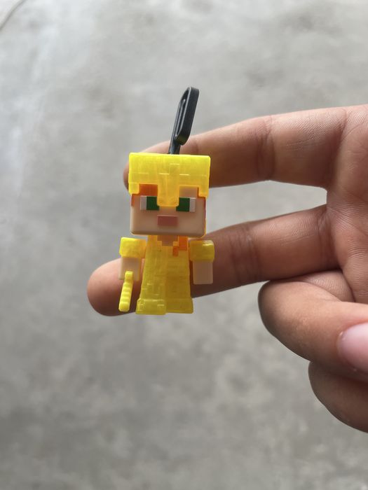 Фигурка Minecraft золотой брони дёшево